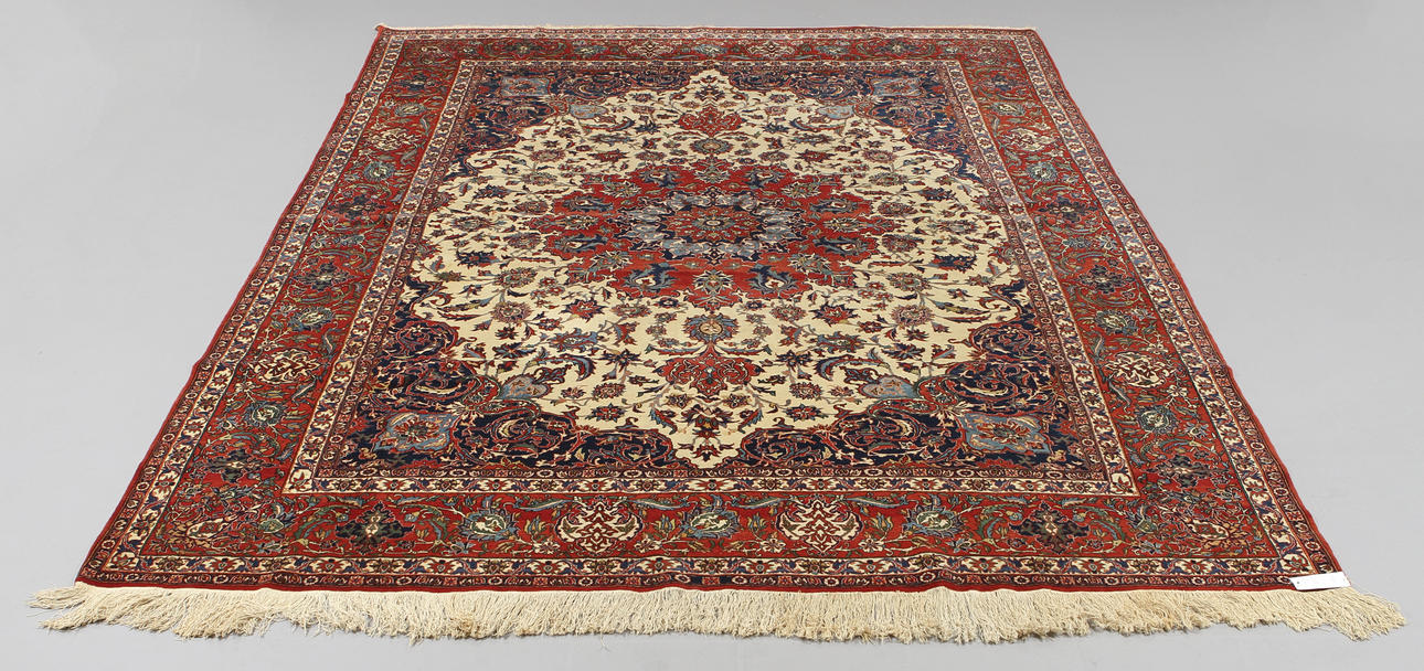 MATTA, Isfahan, semiantik. 258 x 370 cm.