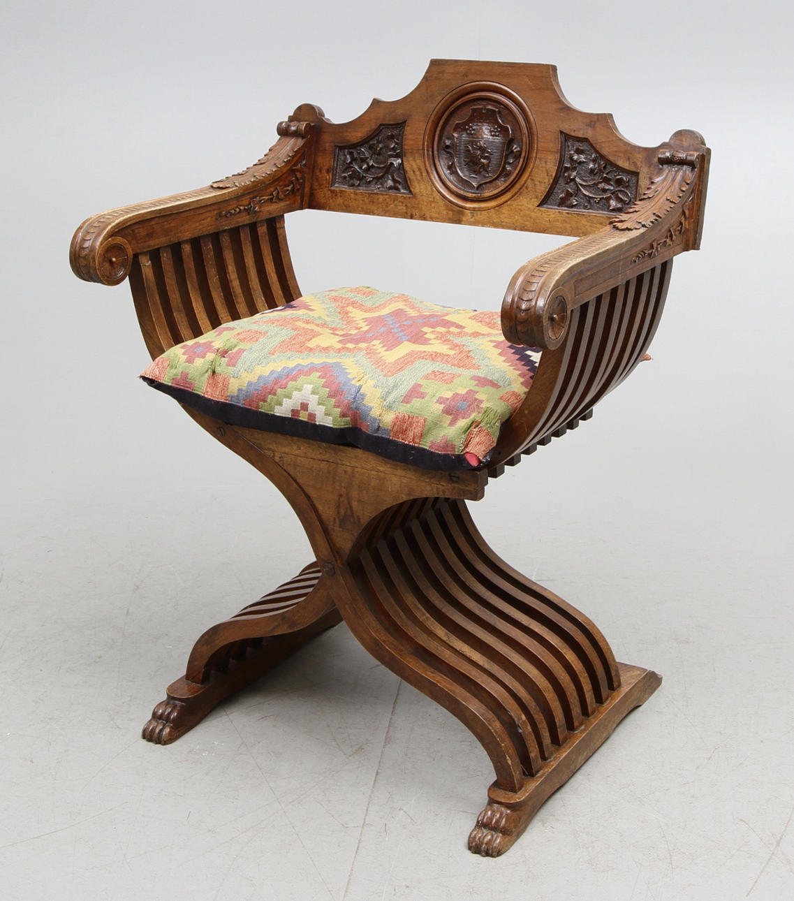 STOL, renässans-stil, 1900 talets första kvartal.