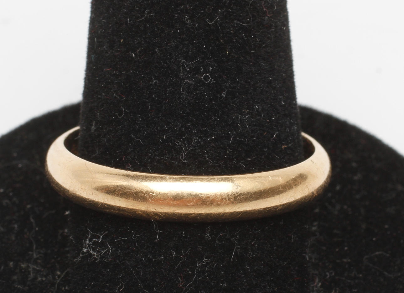 RING, 18k guld, vikt ca 4,7 gr.