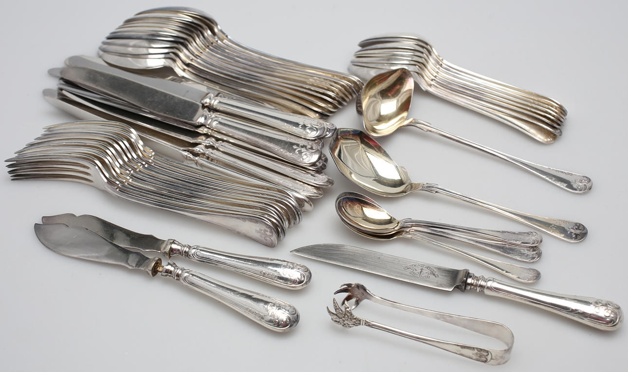 BESTCKSUPPSÄTTNING, 55 delar, nysilver, Gammal Fransk.