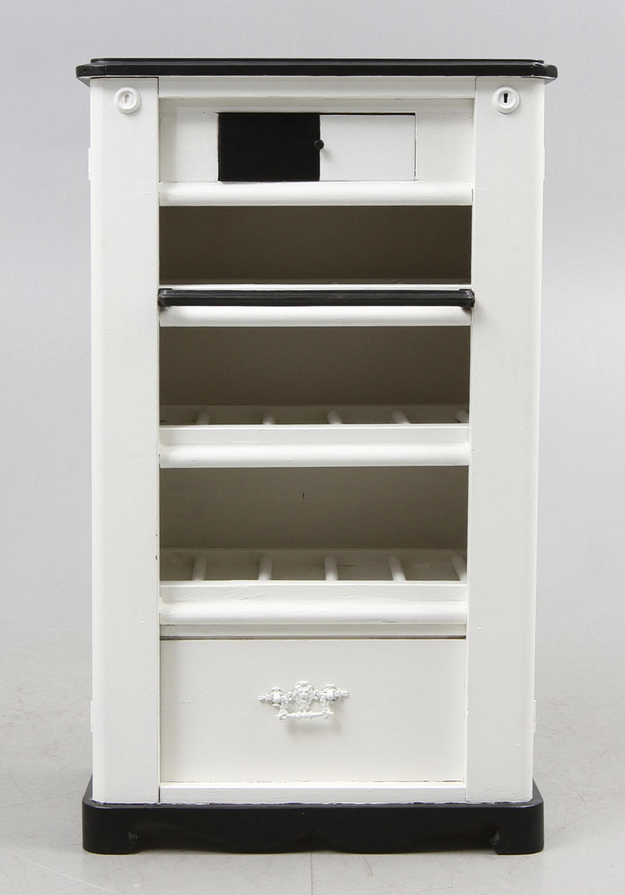 BYRÅ MED VINSTÄLL, sent 1800-tal.