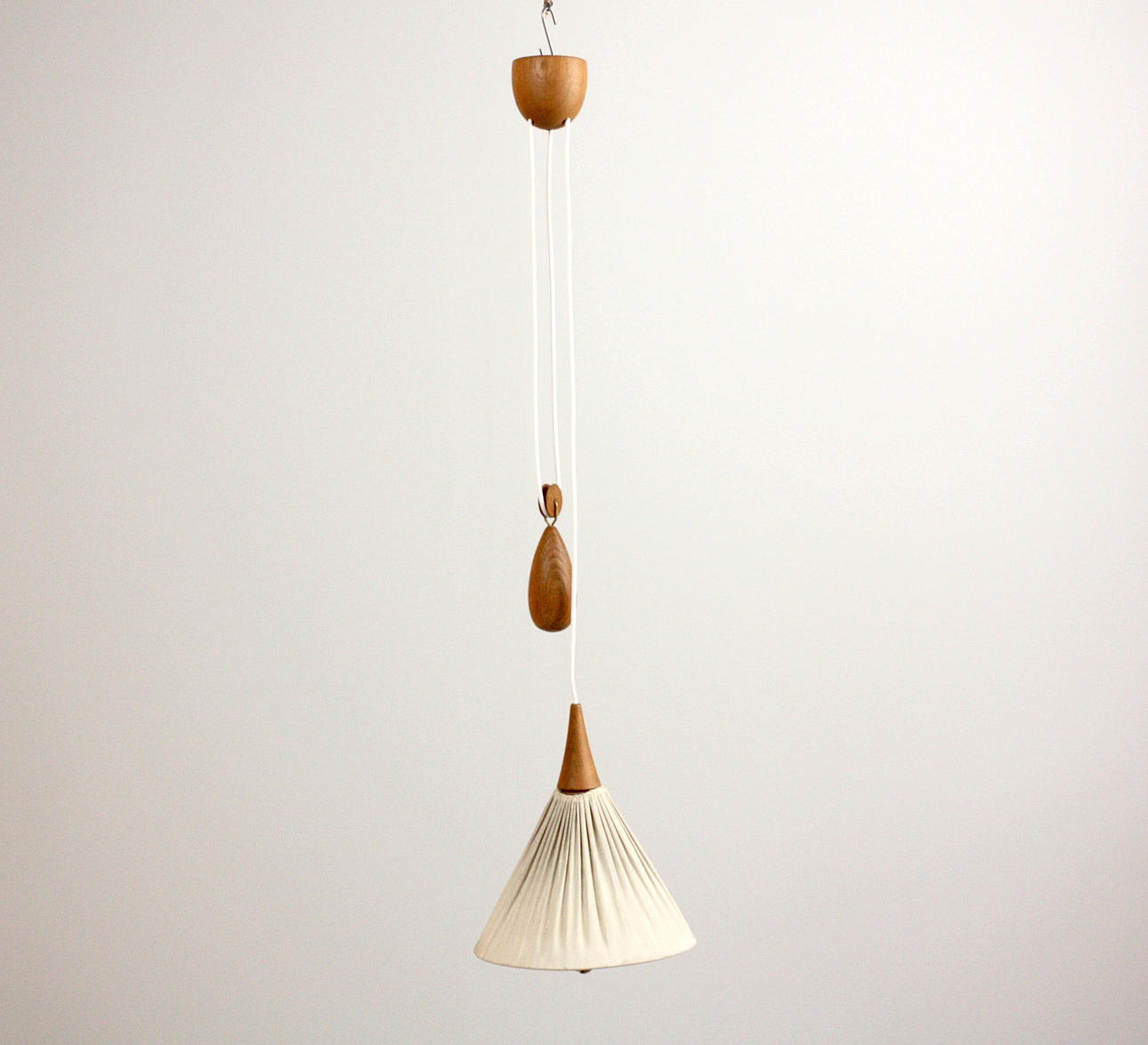 LUXUS. Taklampa, 1953.