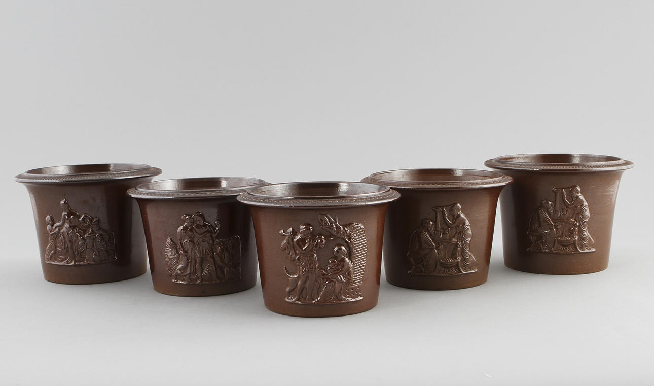 YTTERFODER, 5 st, keramik, Yngve Blixt.