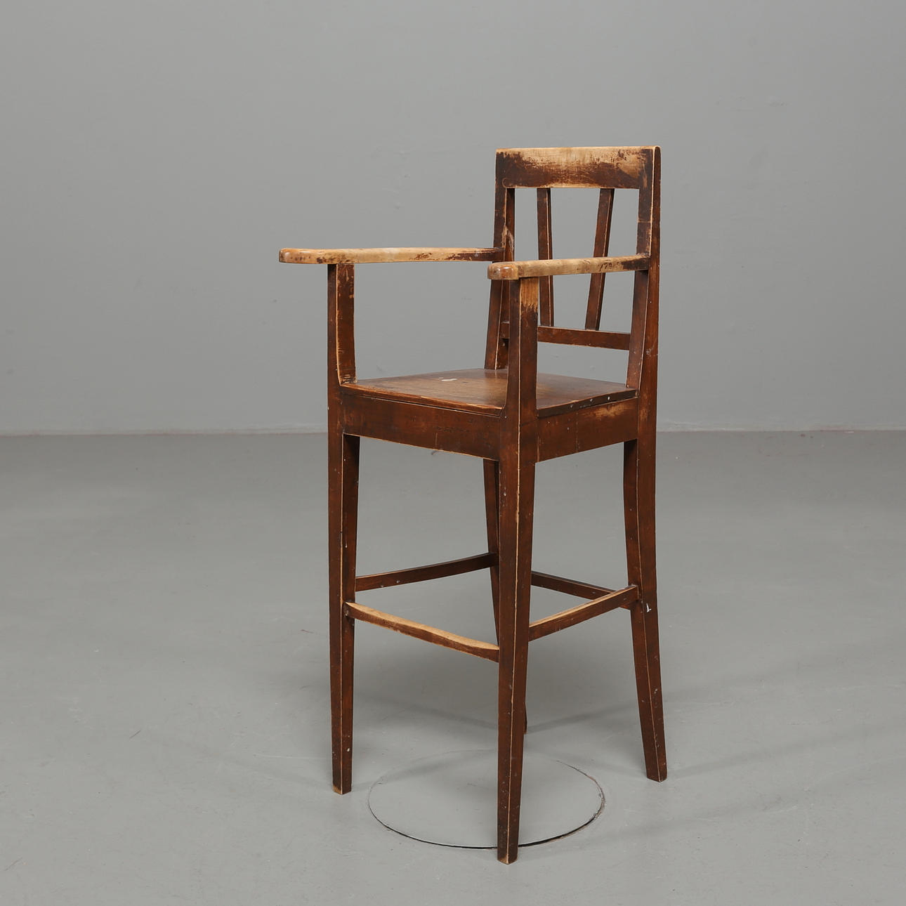 BARNSTOL, trä, 1900-tal.