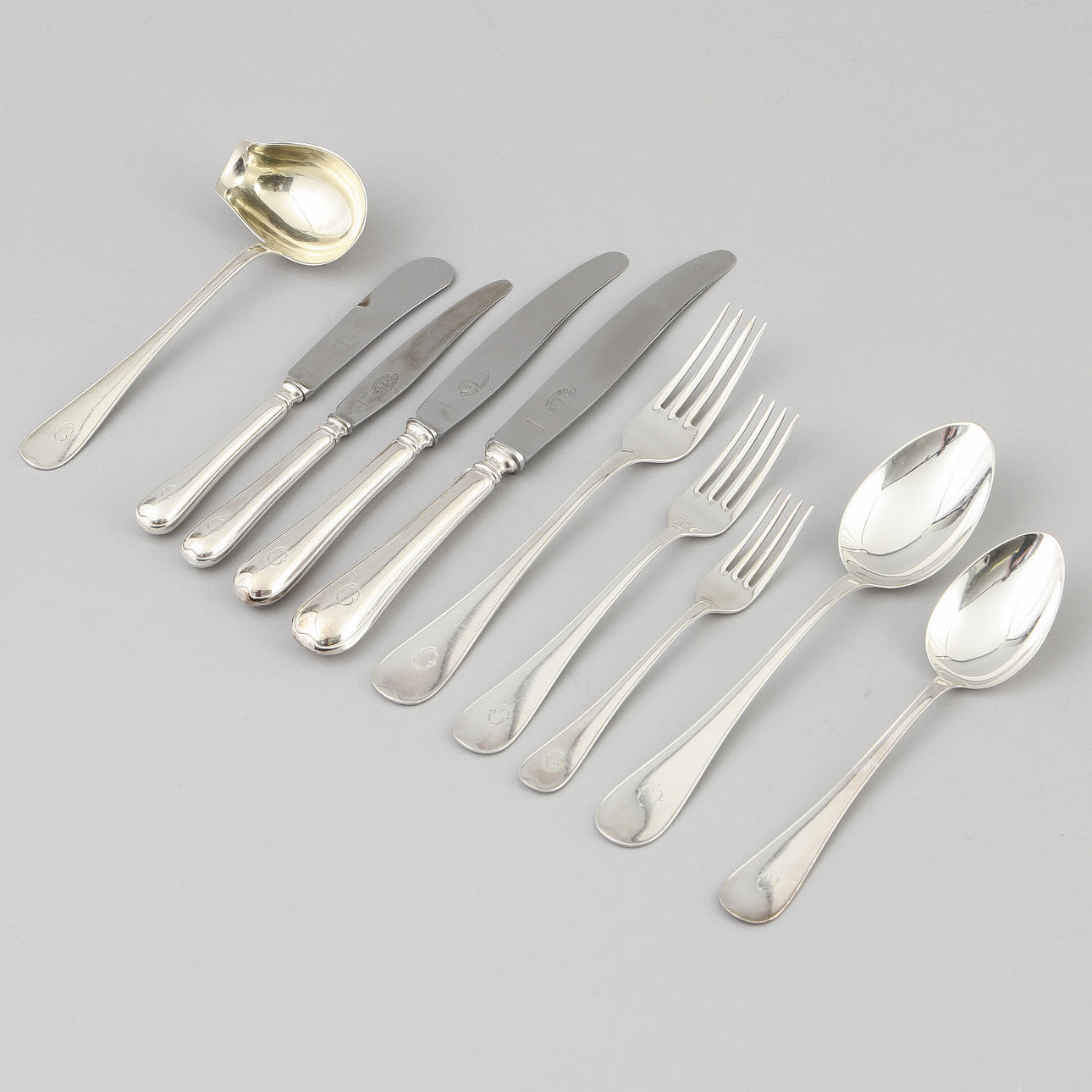 BESTICKSERVIS, 99 delar, silver, "Svensk rund". Vikt 3950.