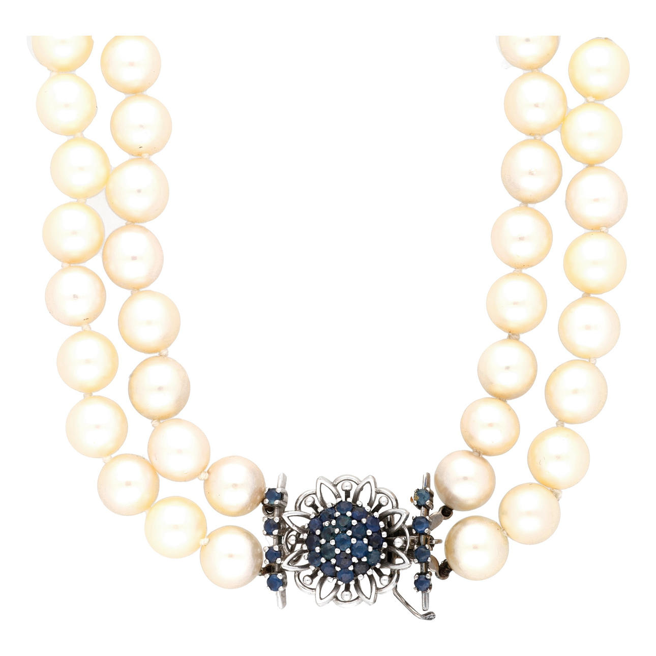 Two-strand pearls necklace.