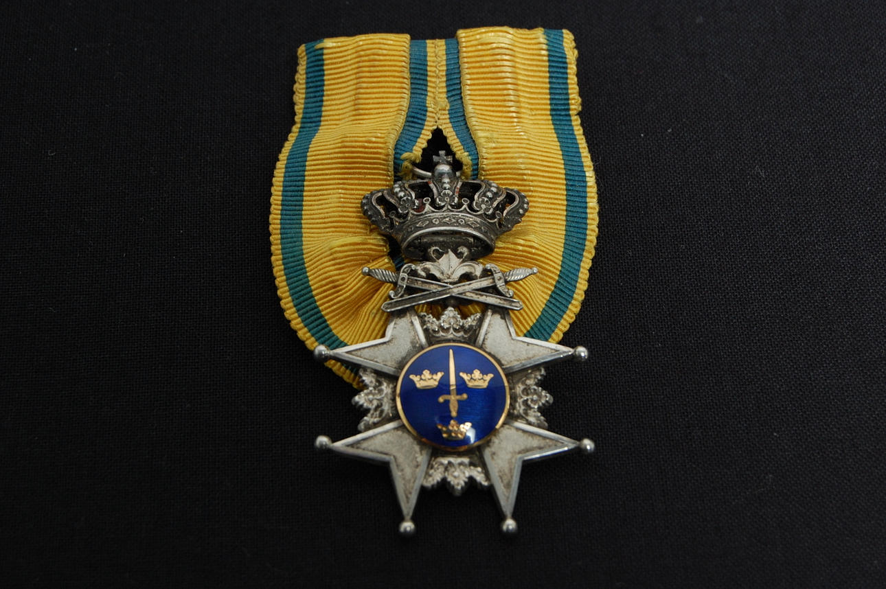 KUNGLIGA SVÄRDSORDEN, " Svärdstecken ", silver och emalj Sverige, 1900-tal.