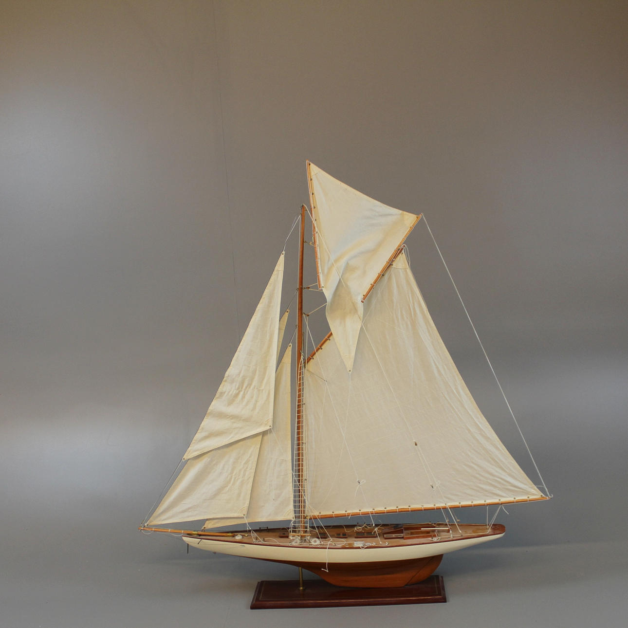 MODELL BOOT bemaltes Holz 1900.