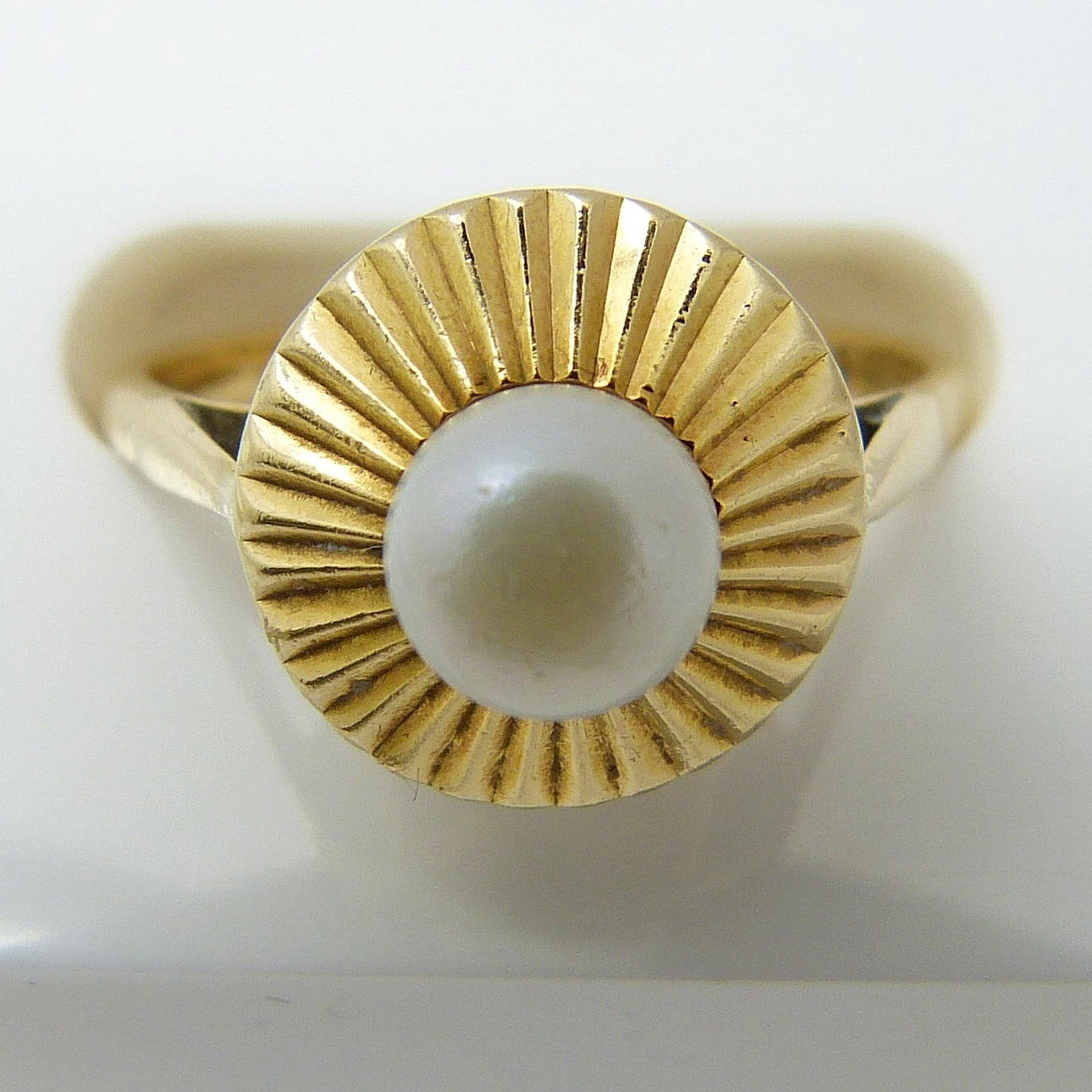 PÄRLA-SET GULDRING.