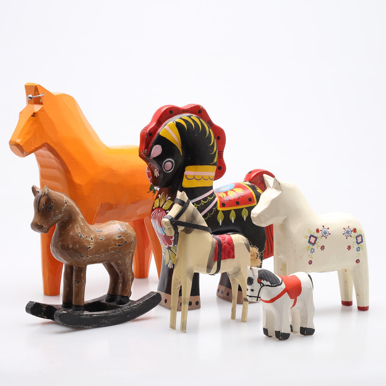 FIGURAS madera, 6 caballos, caballo Dala IKEA, 1900s/2000s.