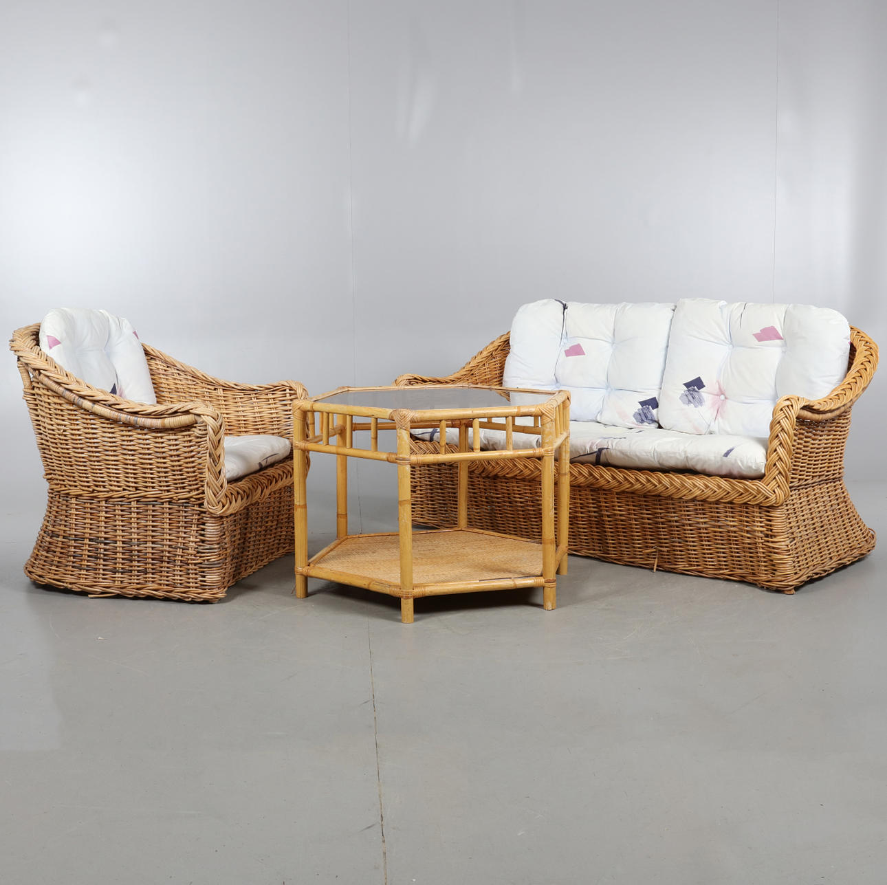 KORB/RATANMÖBEL, 3 Teile.