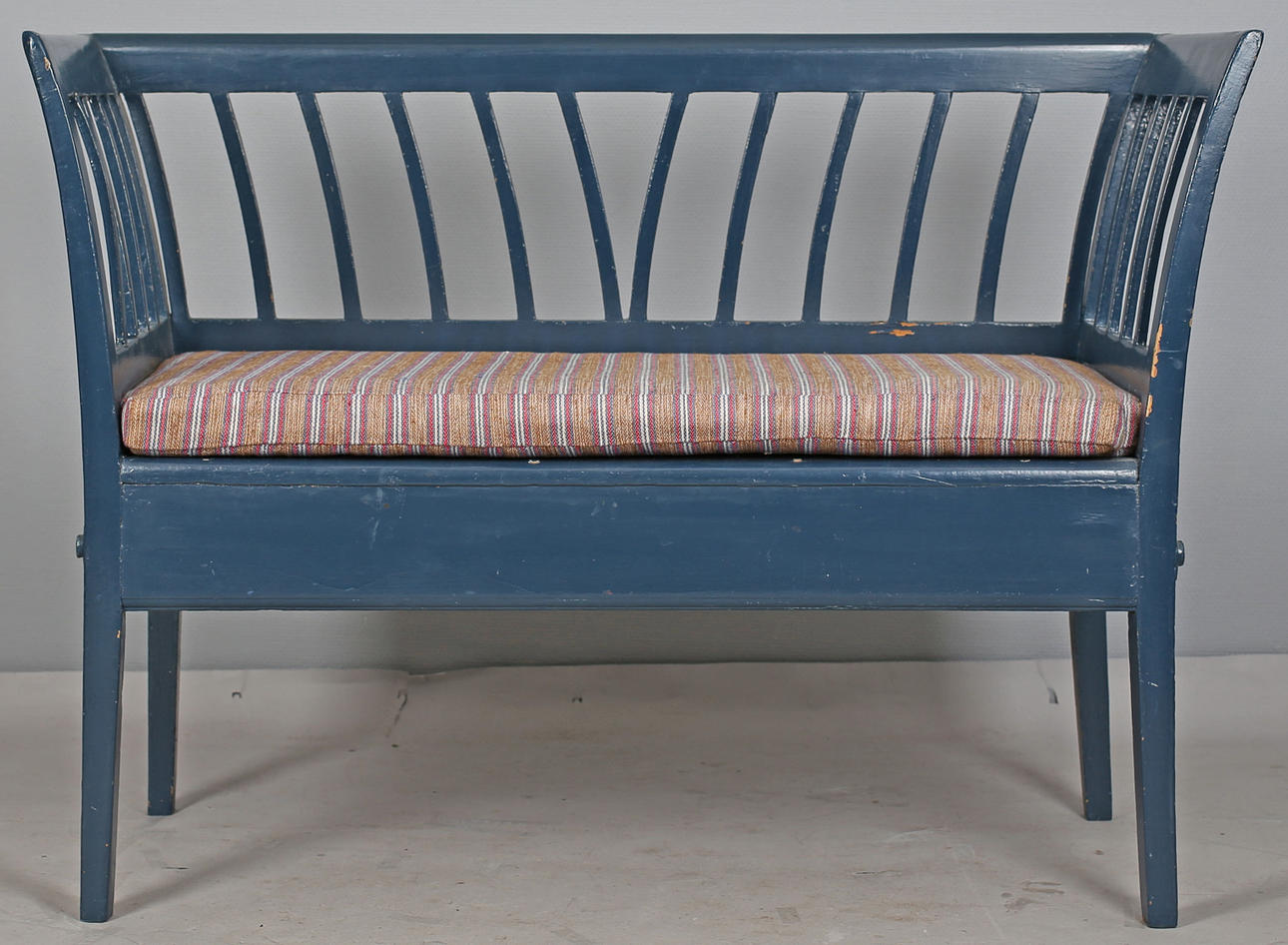 PINNSOFFA, 1900-talets mitt.