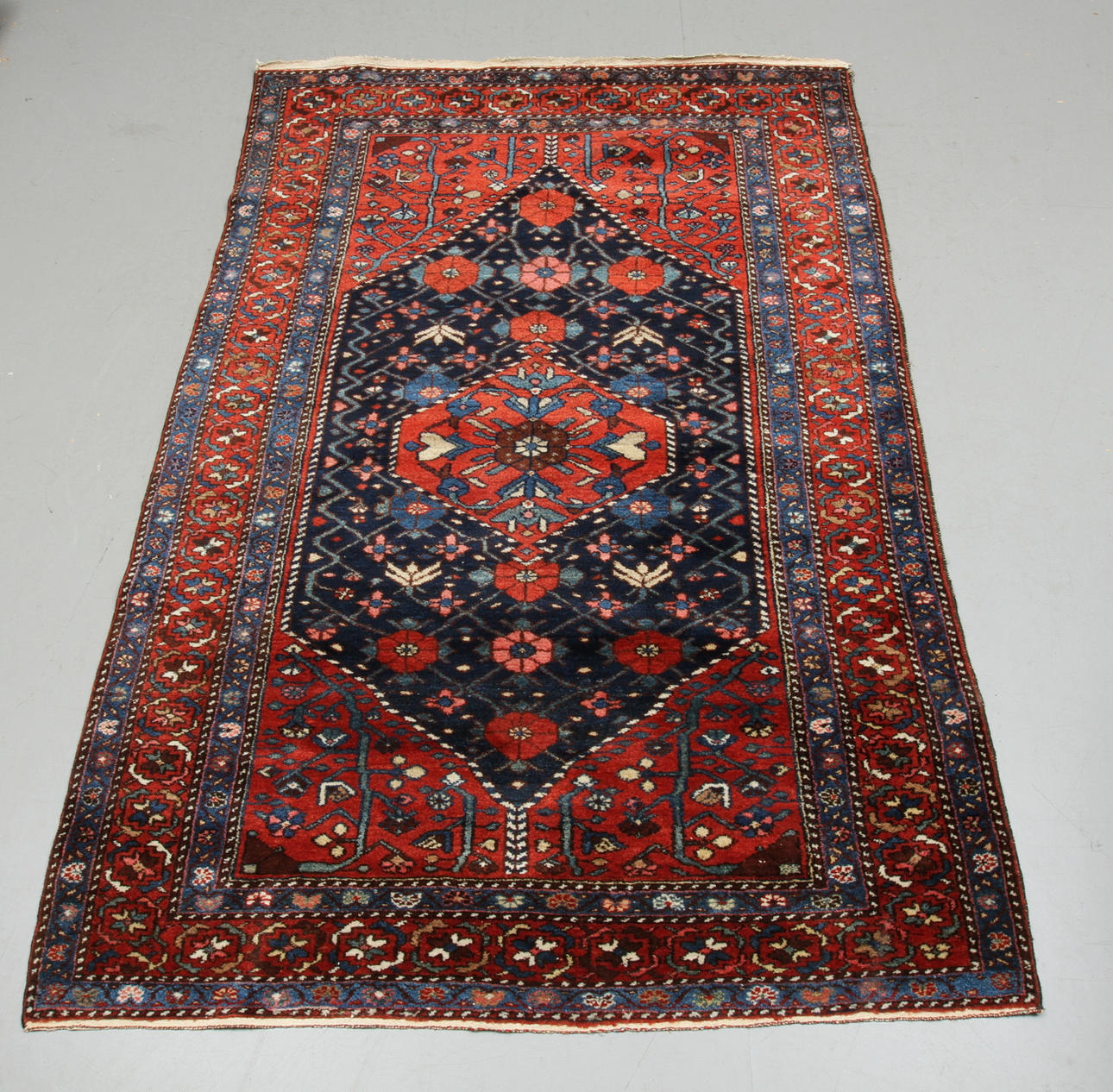MATTA, orientalisk, ca 199 x 140 cm.