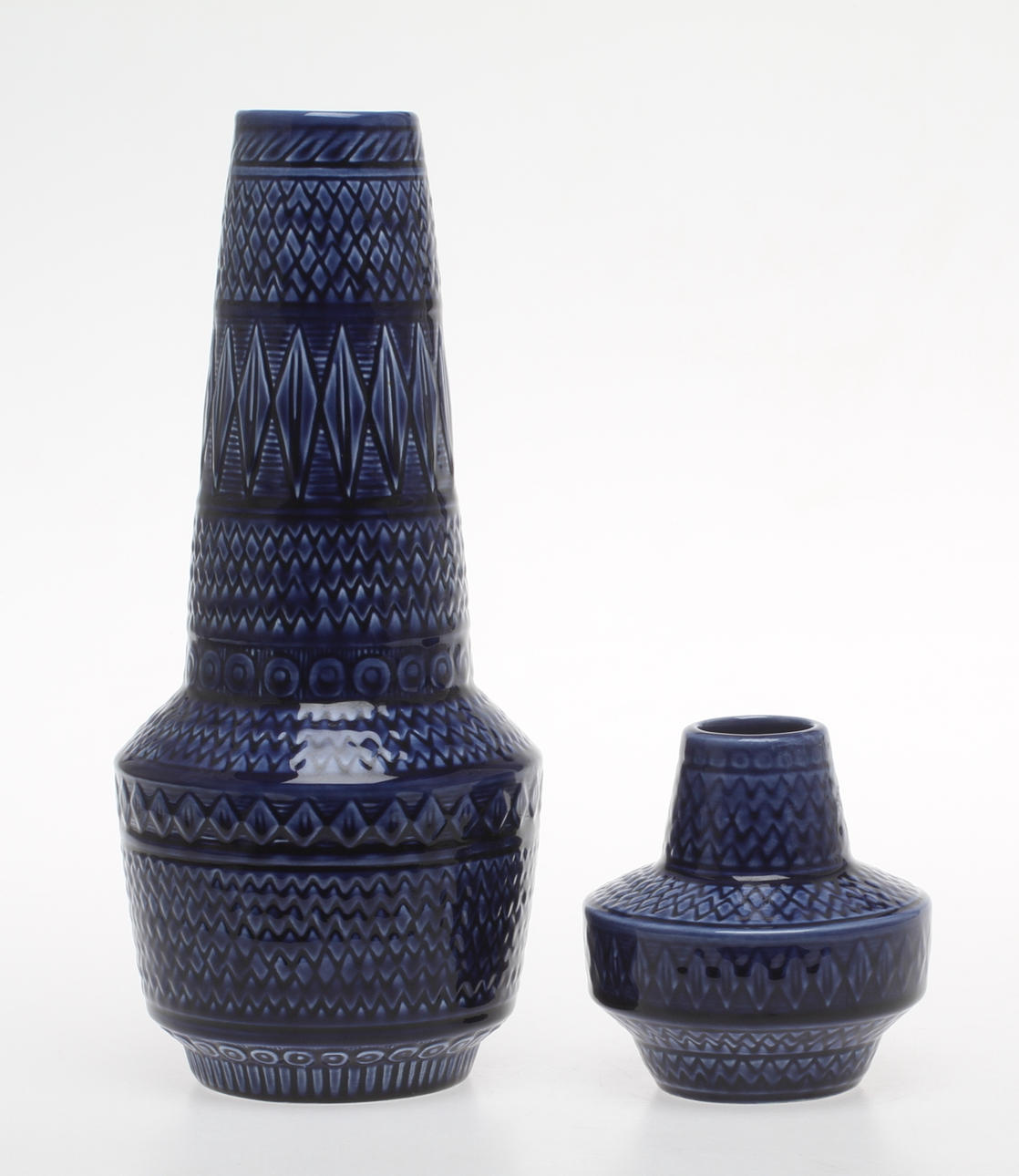 VASER, 2 st, porslin, "Fortuna", Rörstrand.