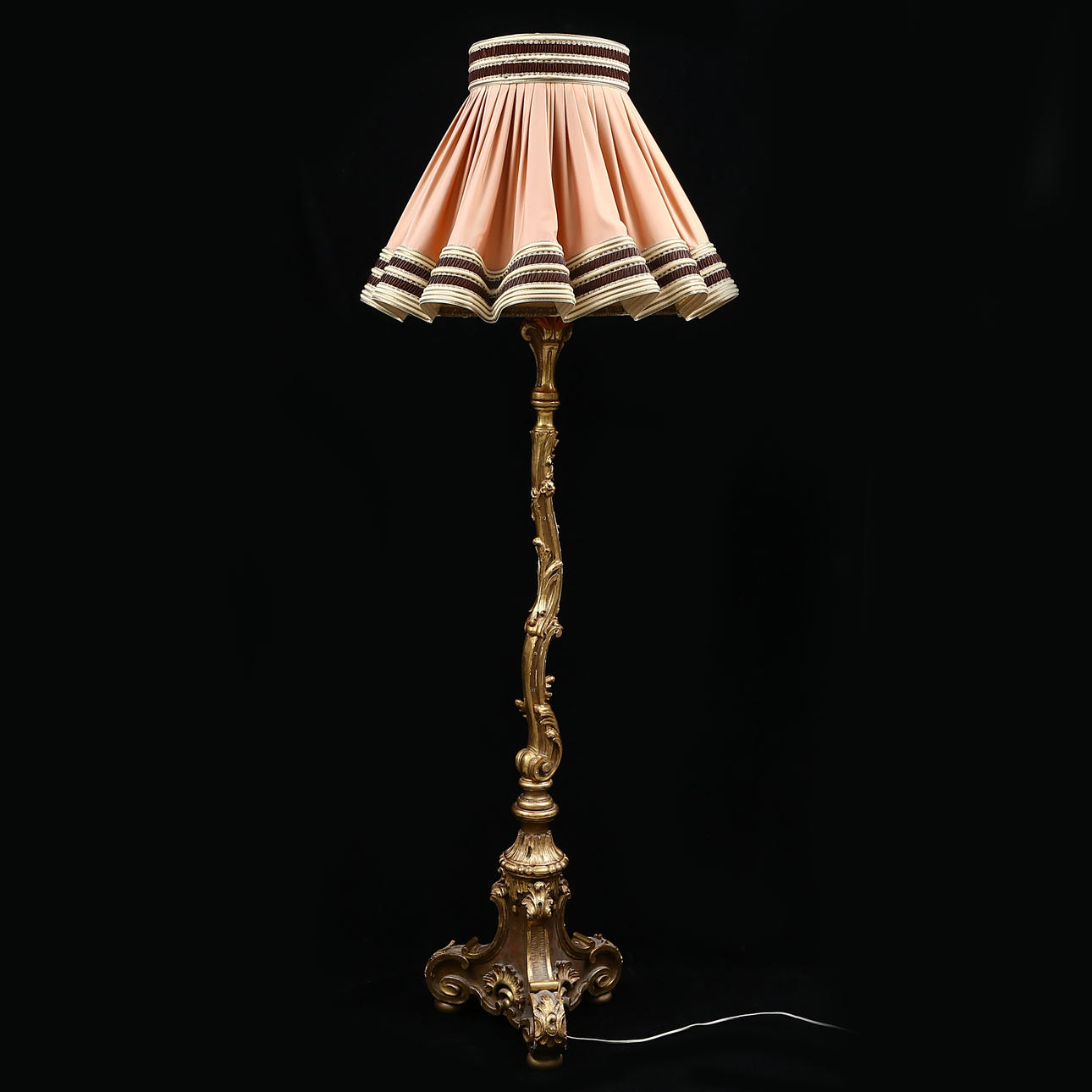 FLOOR LAMP, rococo style, 18/1900s.