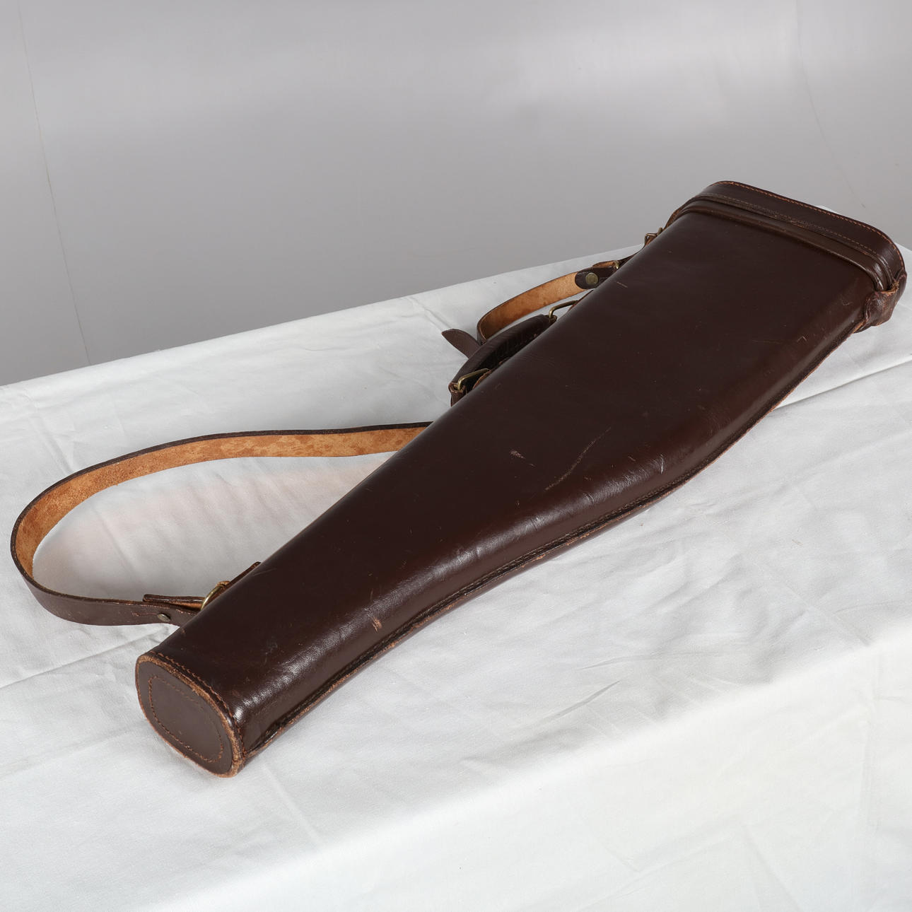 GUN CASE, Leather "ham".