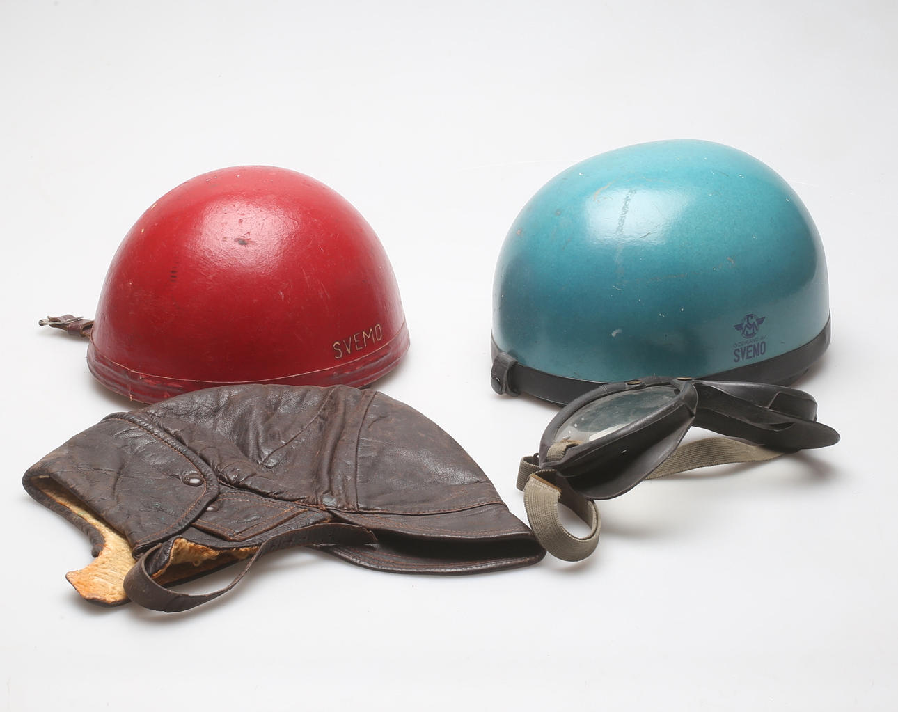 HJÄLMAR, MÖSSA samt GLASÖGON, 4 delar, bland annat Svemo.