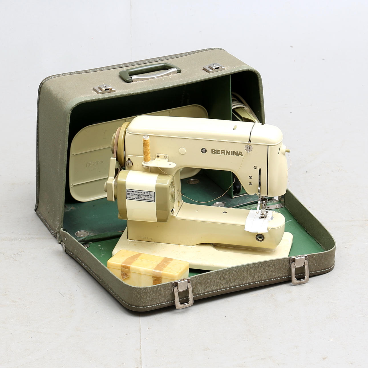 NÄHMASCHINE, Bernina 700.