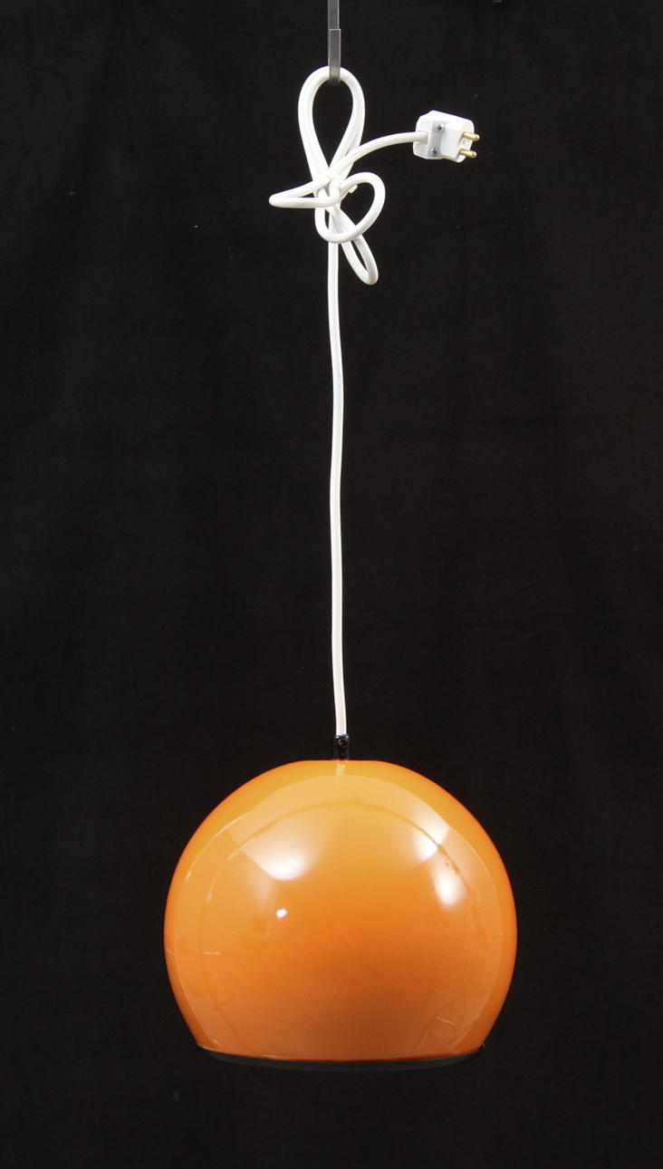 KLOTFORMAD HÄNGLAMPA, 1970-tal. Fagerhults belysning.