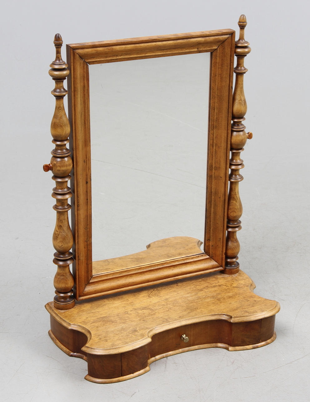 BYRÅSPEGEL, 1800-talets andra hälft.