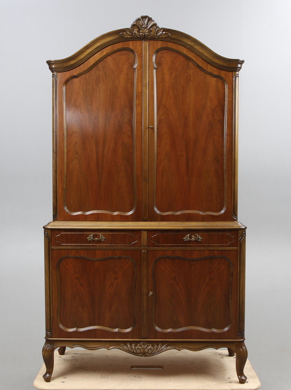 MATSALSSKÅP, rokokostil, 1900 tal.