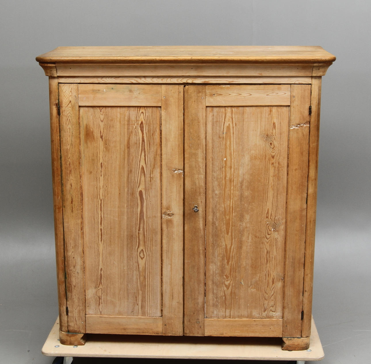 SKÄNK, furu, 1800-tal.