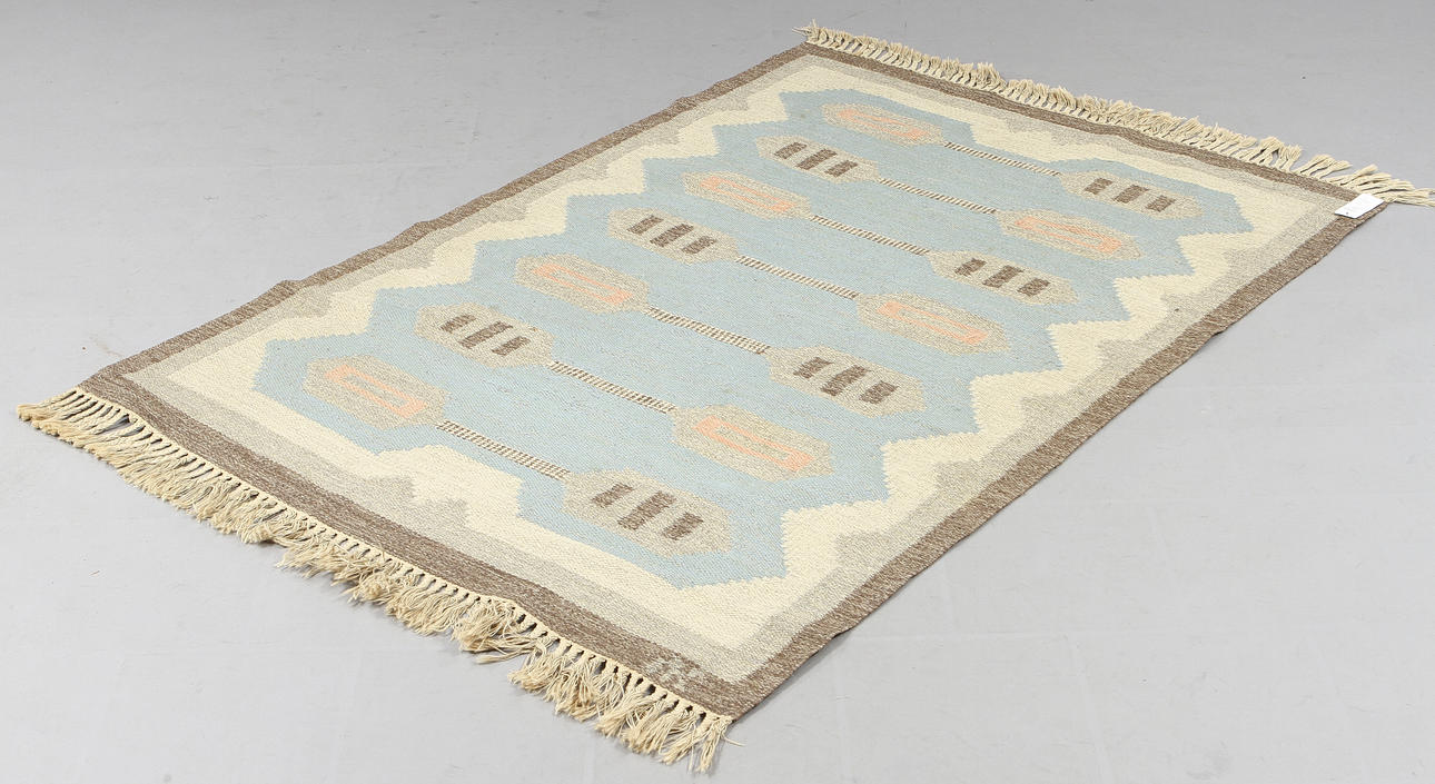 RÖLAKANMATTA, signerad AK eller AC? 195x135.