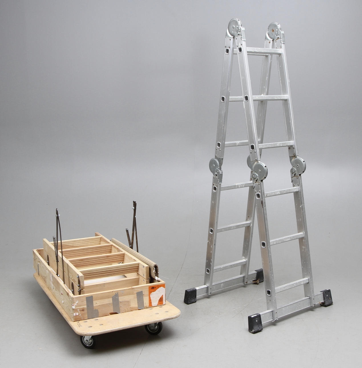 VINDSSTEGE SAMT ALUMINIUMSTEGE.