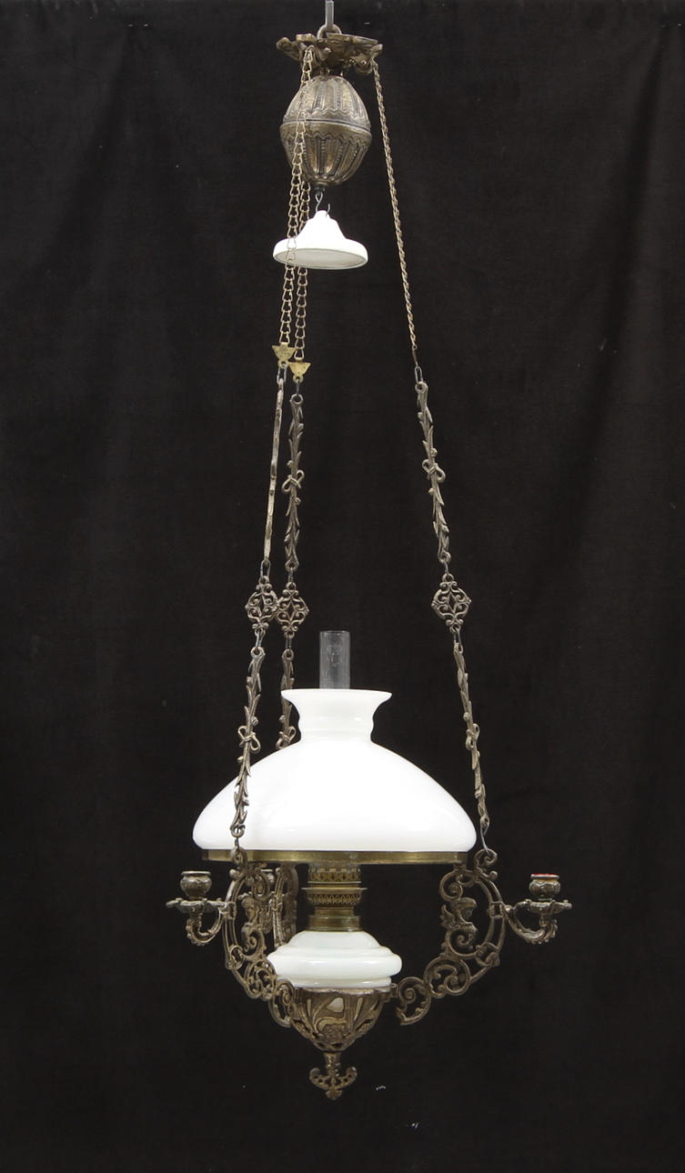 FOTOGENLAMPA, takmodell, tidigt 1900-tal. Total höjd med kedjor 114 cm.