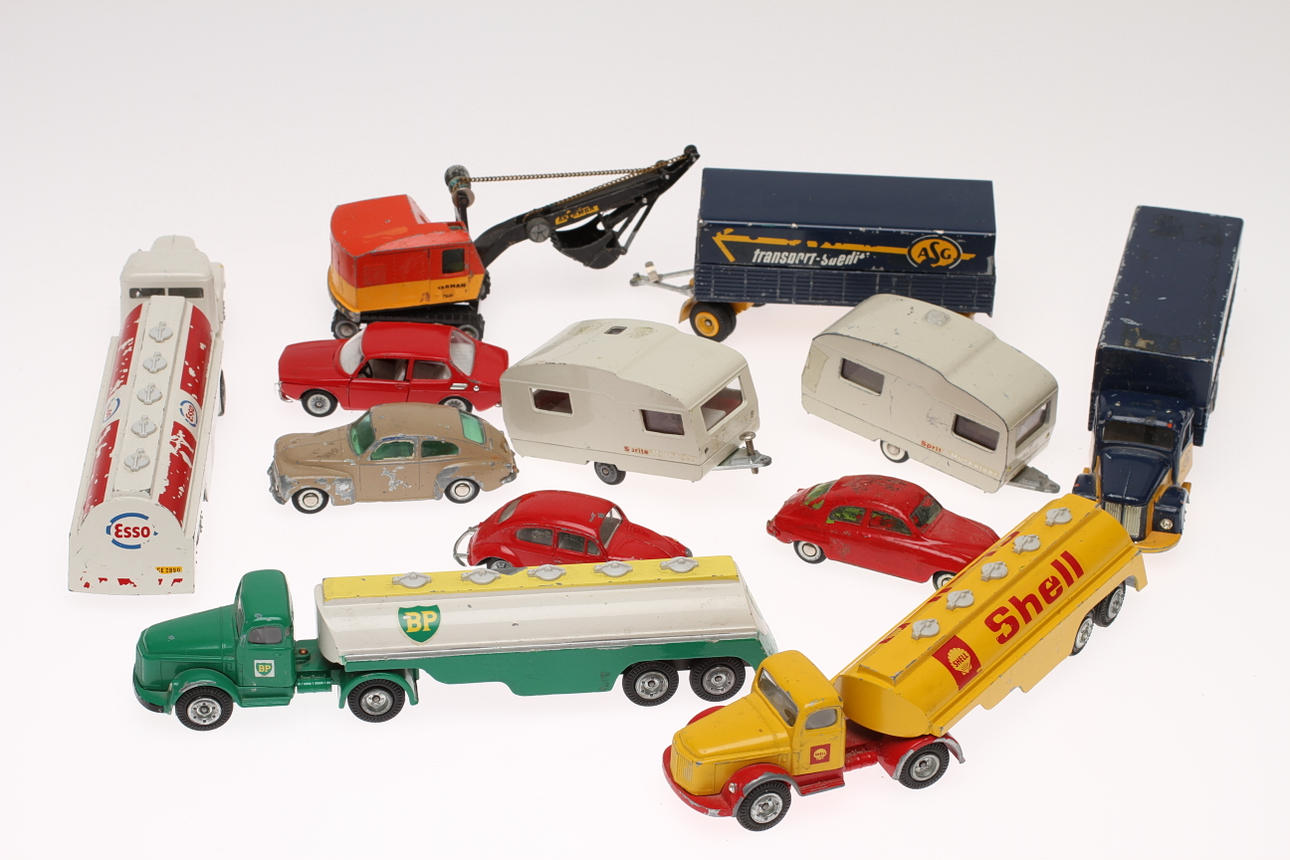 TEKNO bilar 1:43, 12 delar.