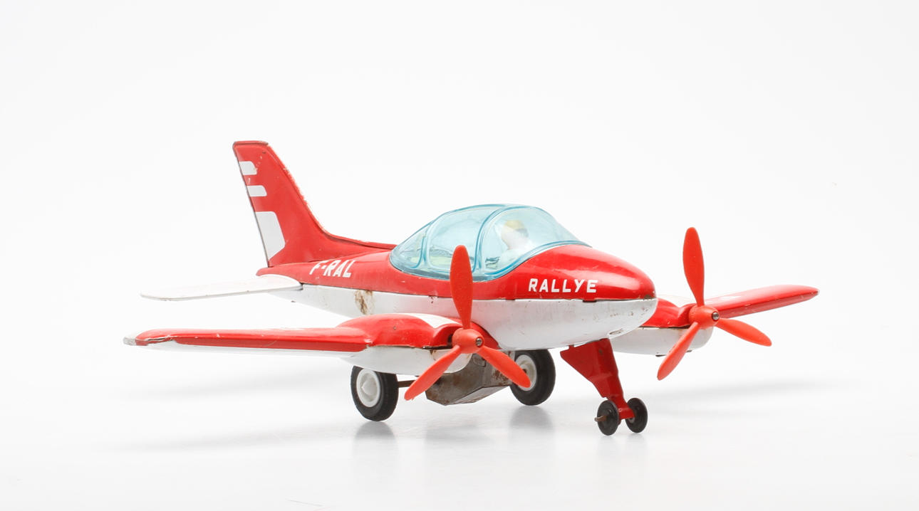 FLYGPLAN, plåt, Fabrication Joustra, Frankrike.