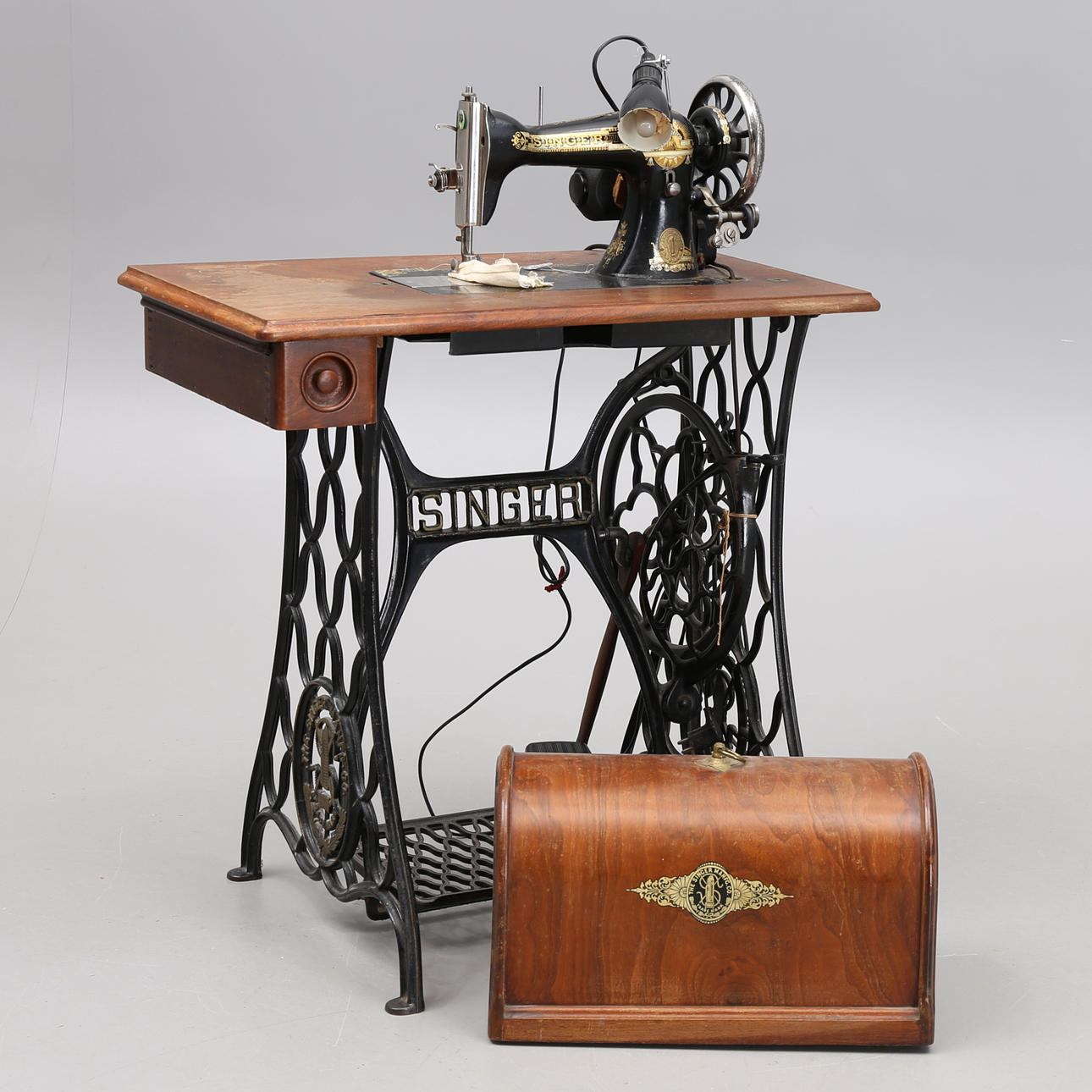 TRAMP SEWING MACHINE, Singer, 19th/20th century.
