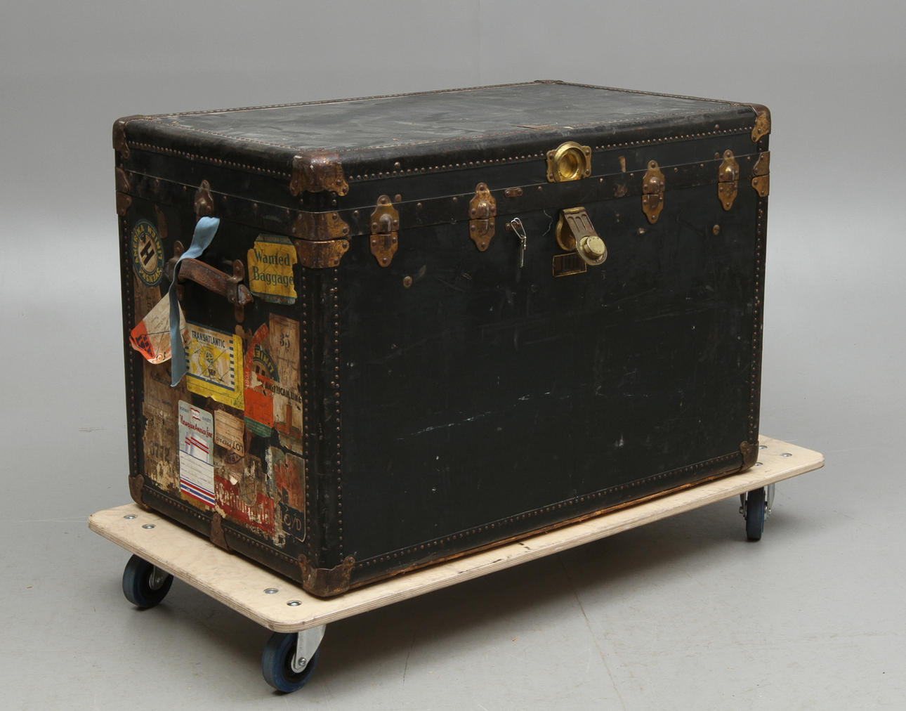 RESEGARDEROB, Oshkosh Trunk Company, 1900-talets första del.