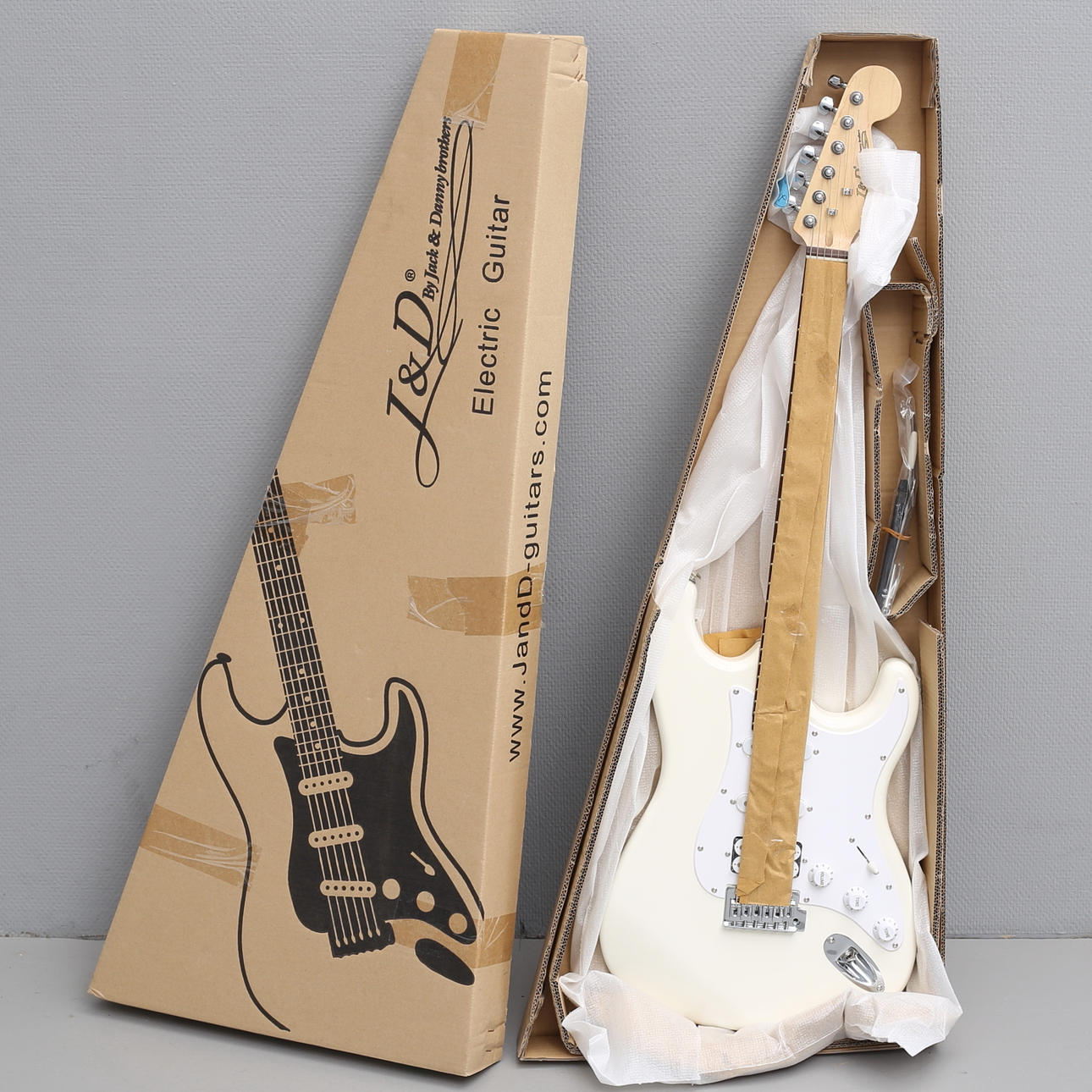 ELGITARR, Fenderkopia, J & D.