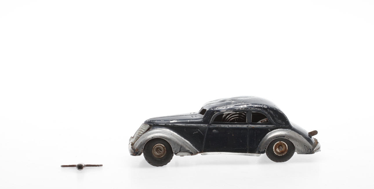 MODELLBIL, plåt, 1940-tal.