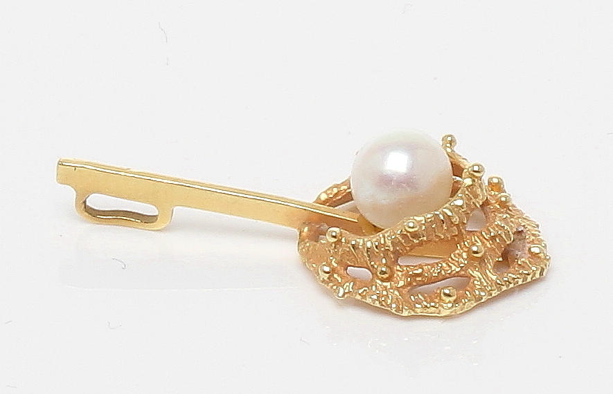 HÄNGE 18k guld med pärla, import. vikt 2,1 gram.