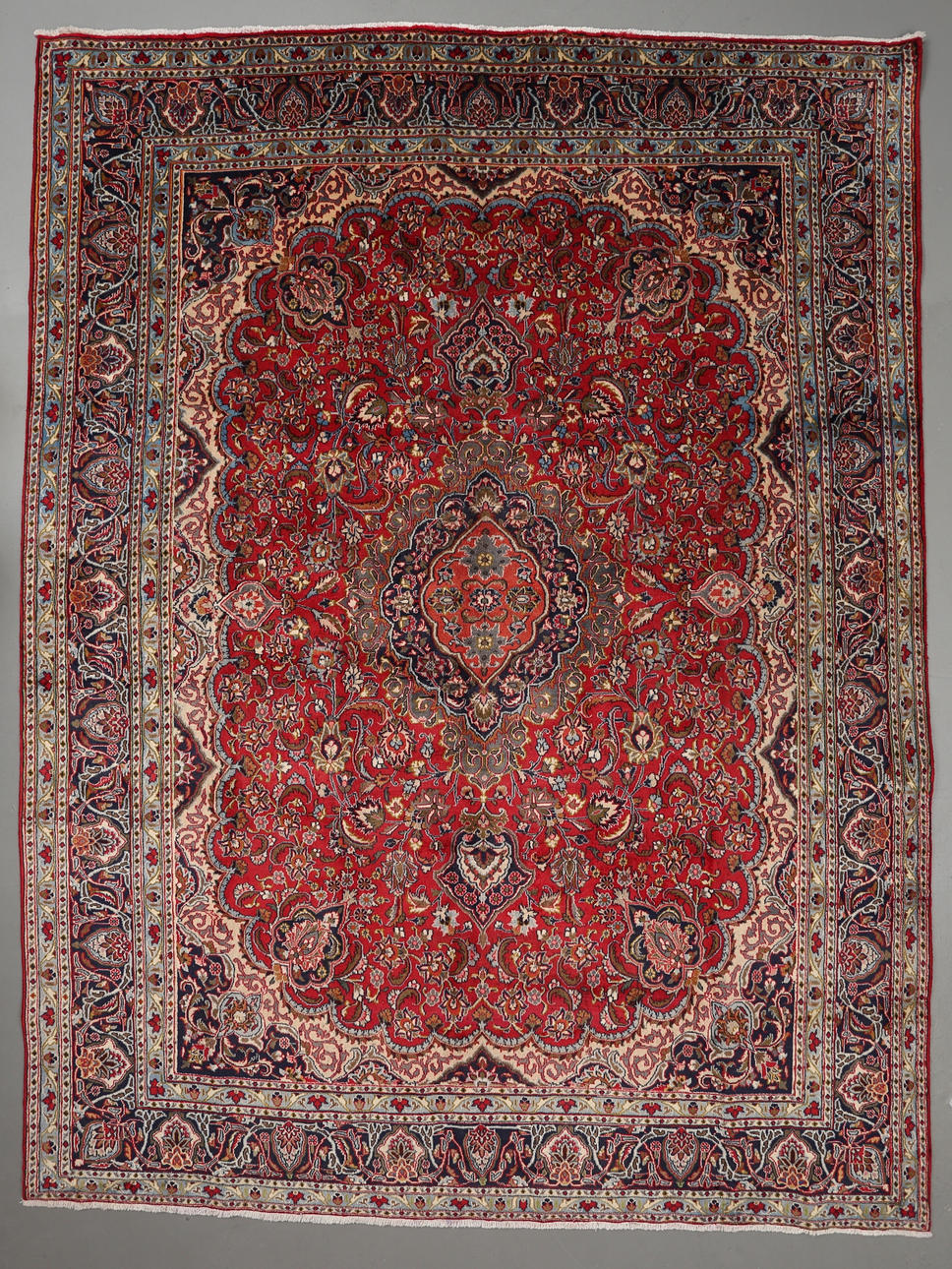 MATTA, persisk, Mashad, 385 x 290 cm.
