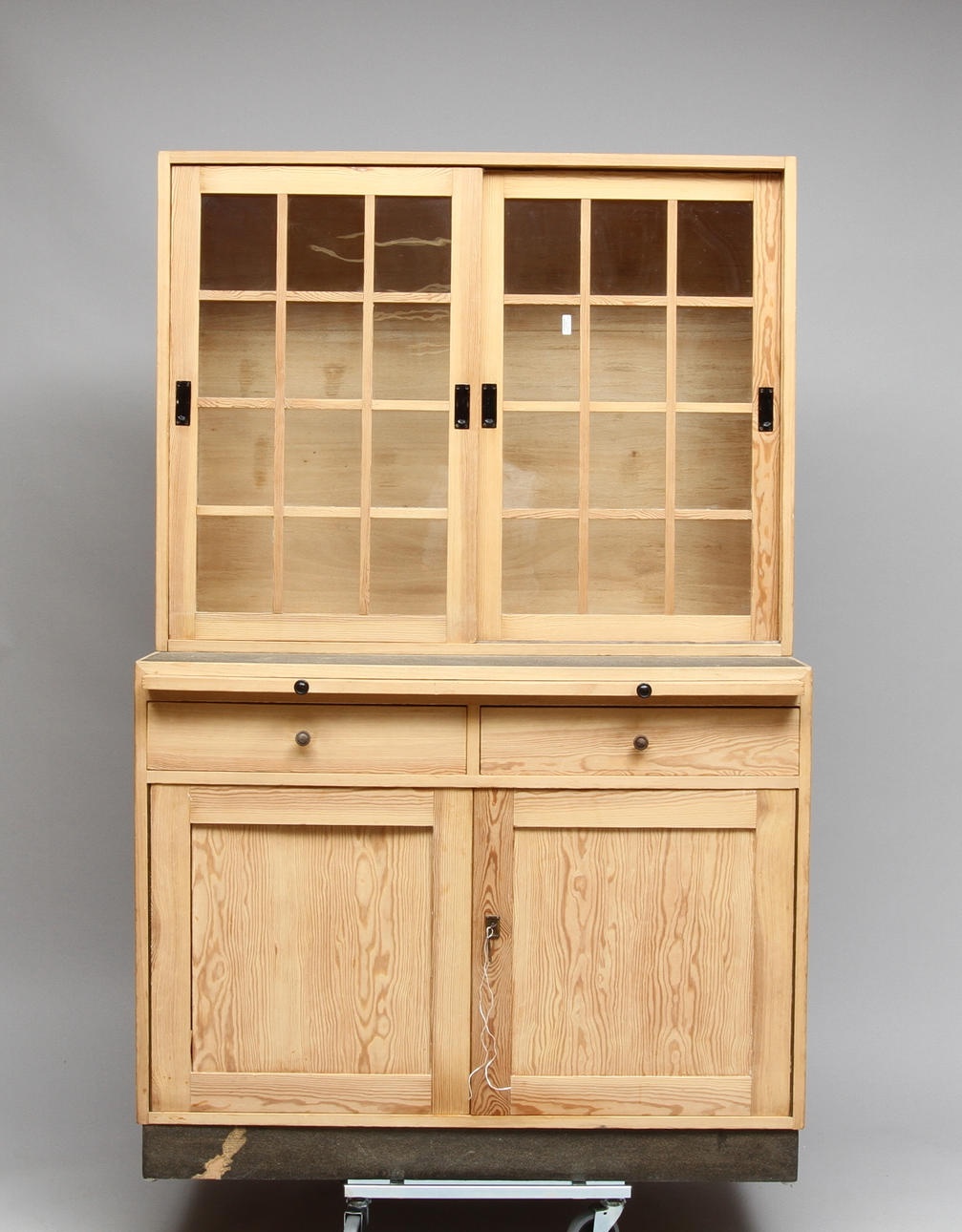 SKÅP, med vitrinöverdel, furu, 1900-tal.
