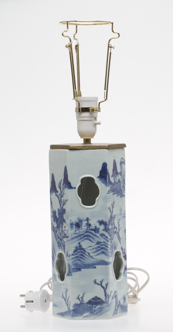 BORDSLAMPA/PERUKVAS, porslin, Kina.