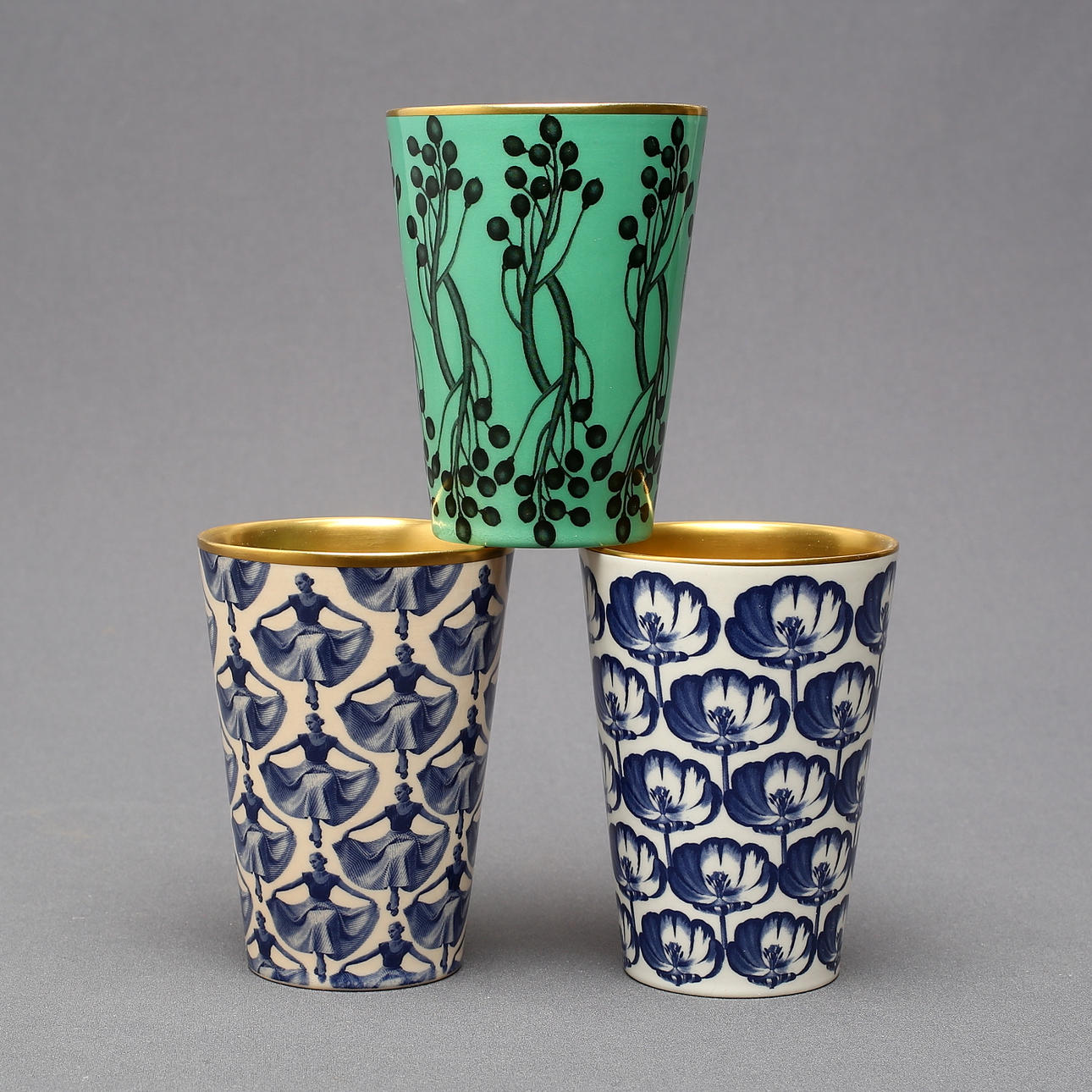 ÅSA LINDSTRÖM. muggar, 3 st, porslin.