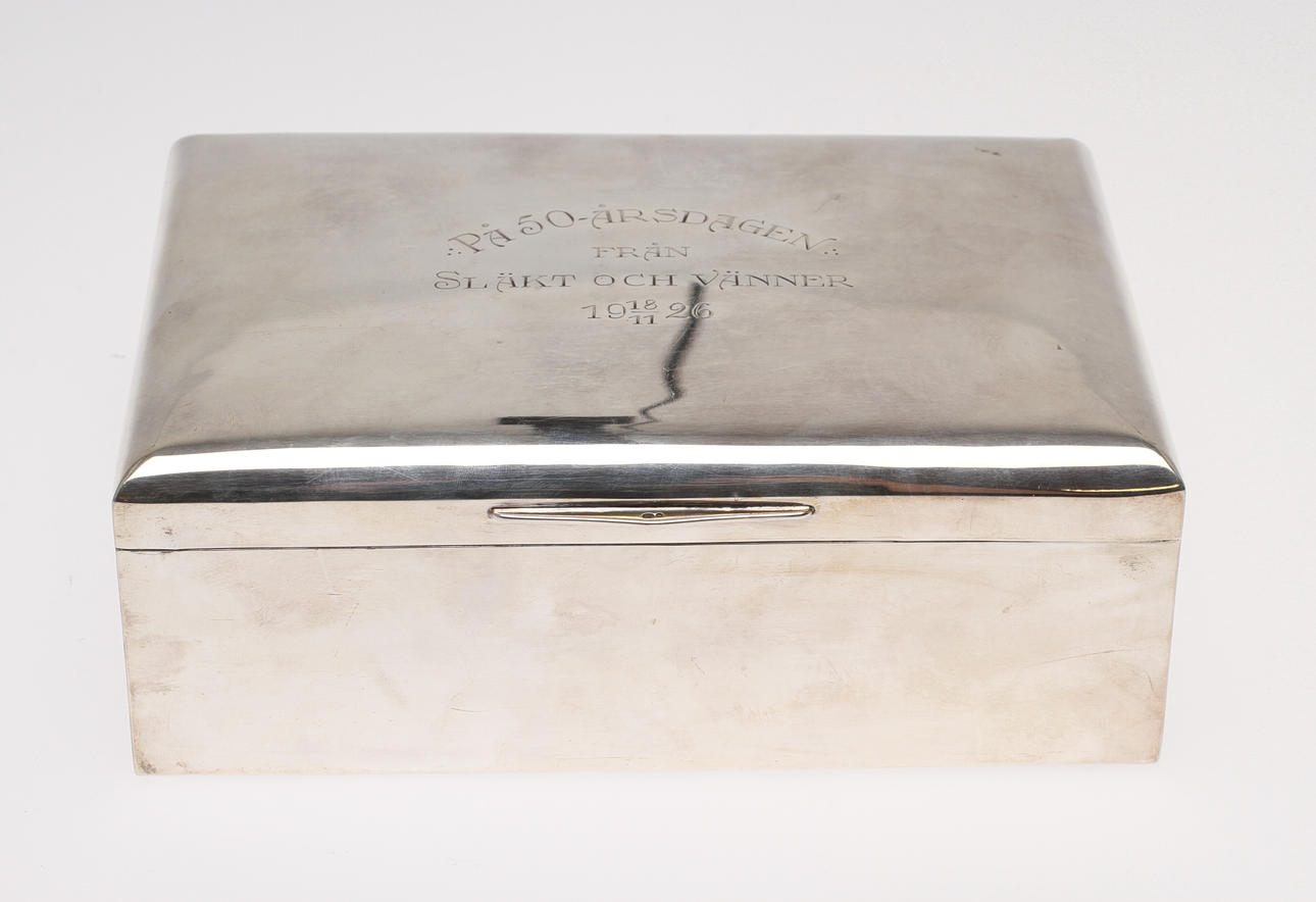 SKRIN, silver, insats i trä. Tot vikt 778g.