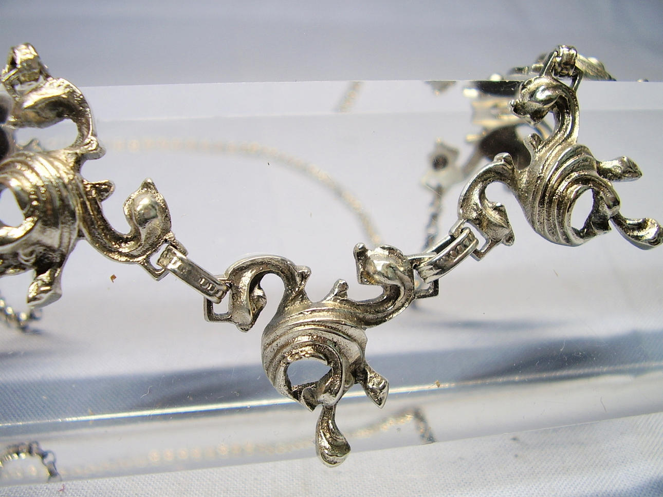 Signo COLLIER SILVER VIENA. Georgia Scheid.