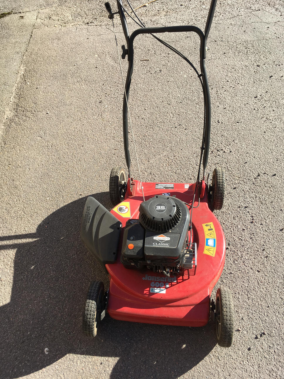 GRÄSKLIPPARE, Jonsered.