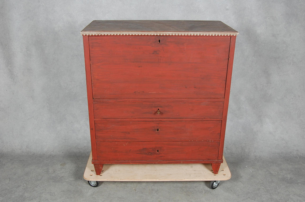 CHIFFONJE, sengustaviansk 1800-talets första hälft.