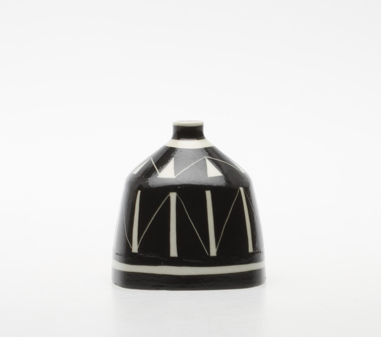 VAS, porslin, "Diagonal", Karin Björquist, Gustavsberg Studio.