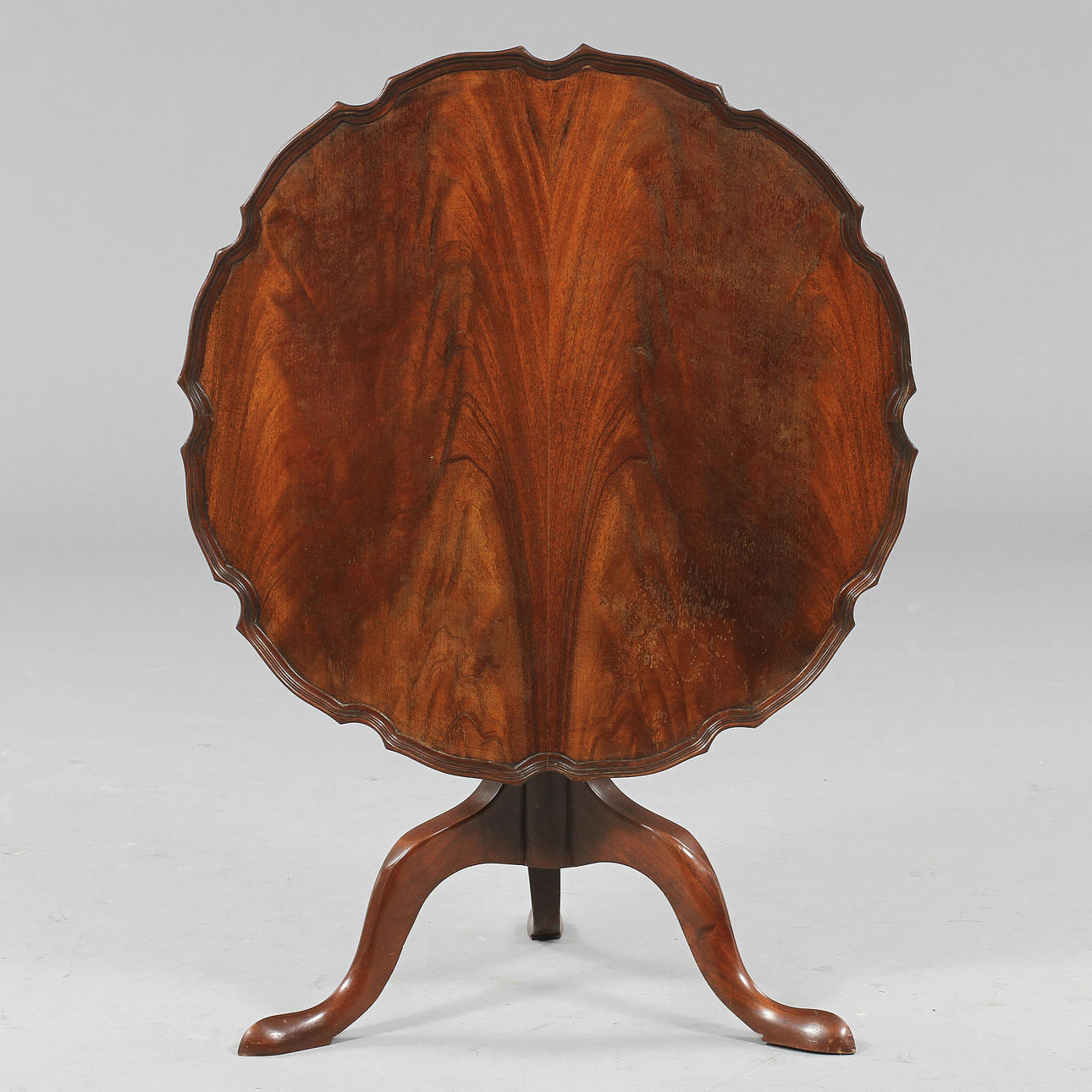 FÄLLBORD, 1900-tal. England, Regencystil.