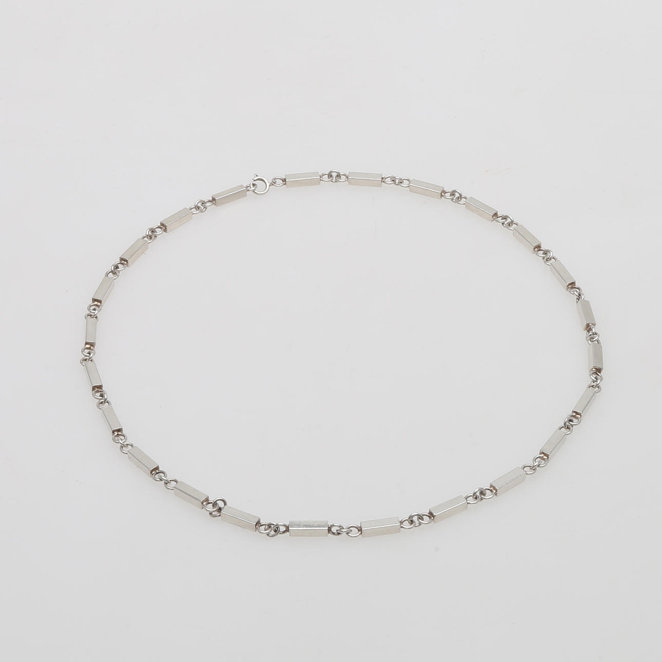 HALSKETTE, Silber, Stäbe und Ringe, mit schwedischem Kontrollstempel.