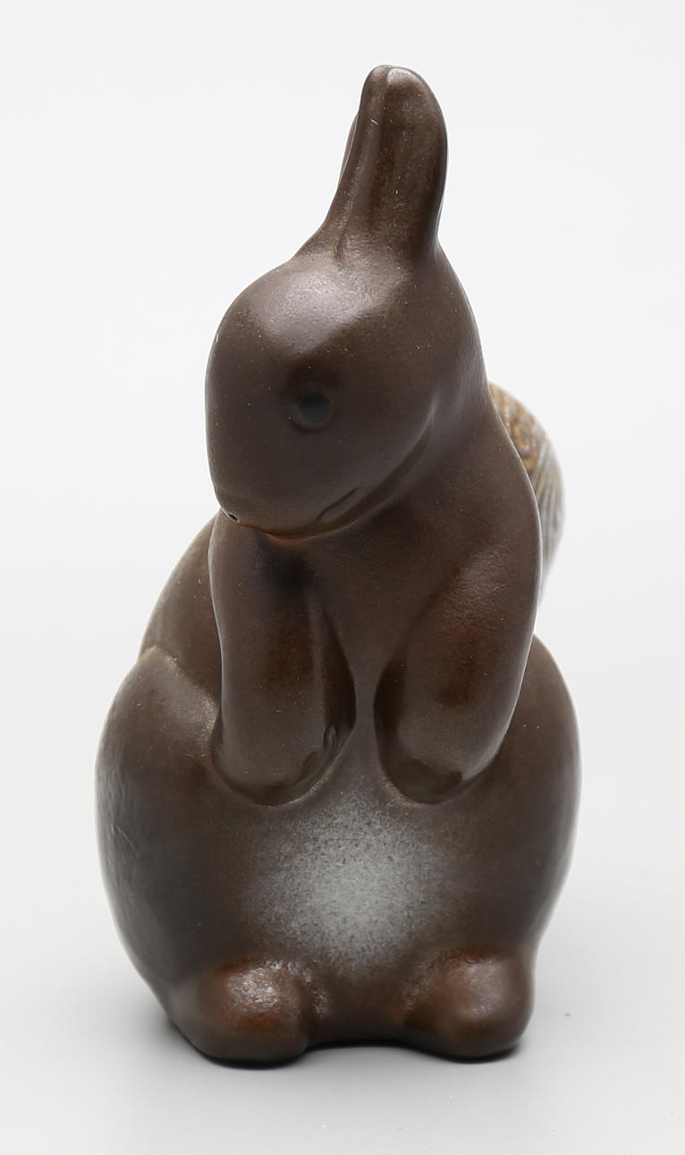 FIGURIN, ekorre, keramik, Upsala Ekeby, Mari Simmulson, 1968.