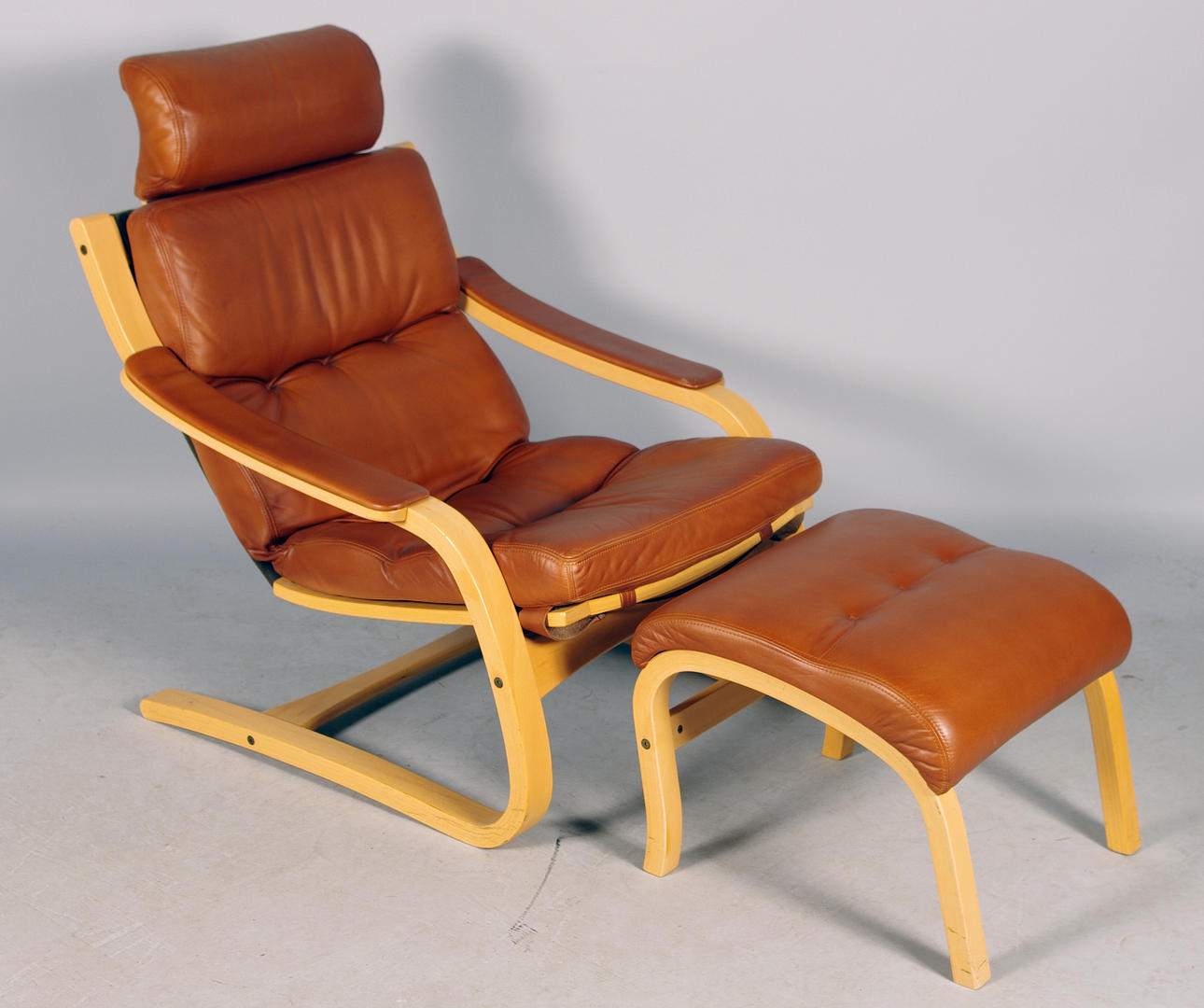 FÅTÖLJ MED FOTPALL, Nelo Sweden.