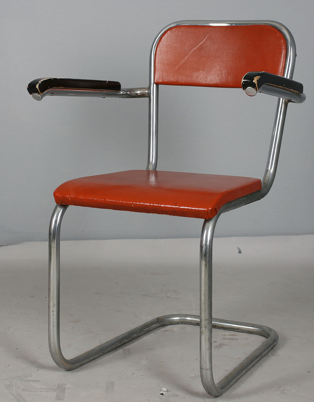 KARMSTOL i stålrör och galon, 1930/40-tal.